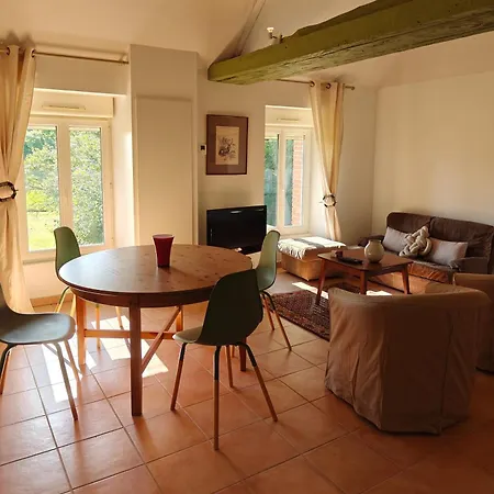 Les Petites Ecuries Holiday home *